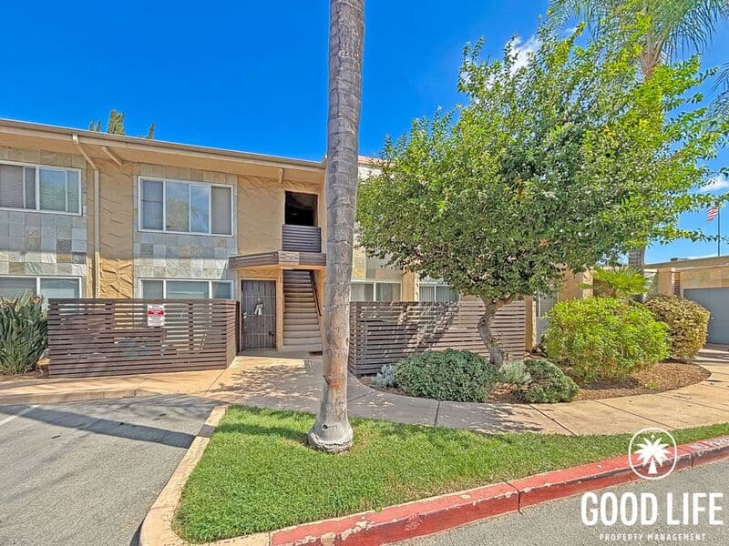 El Cajon Condo: 1386 E Madison Ave