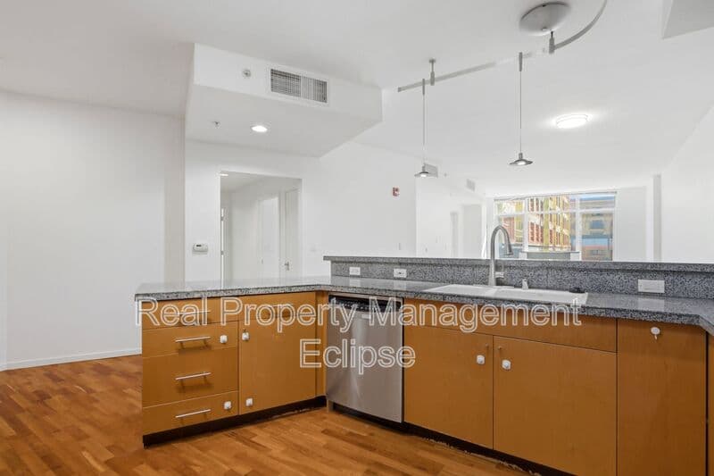 Bellevue Condo: 1188 106th Ave NE