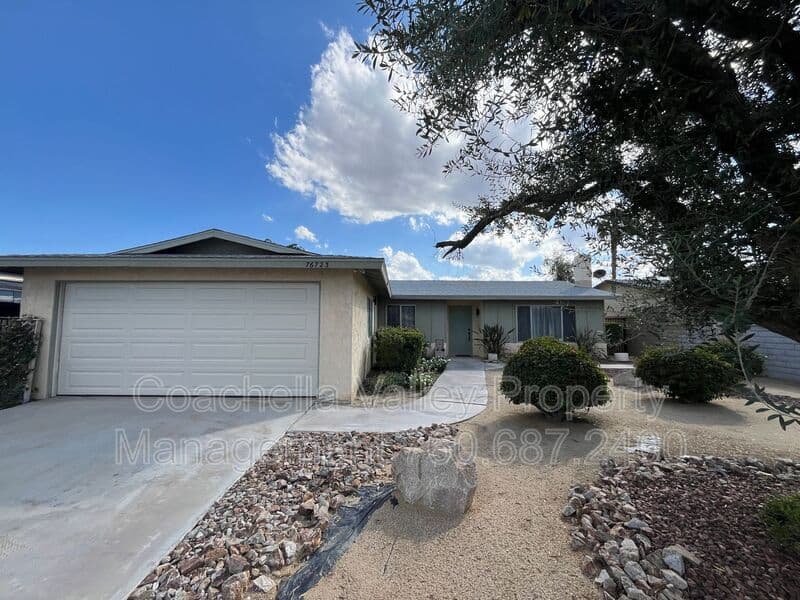 Palm Desert House: 76723 New York Ave