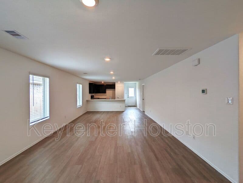 Baytown House: 8810 Wooster Trails Dr