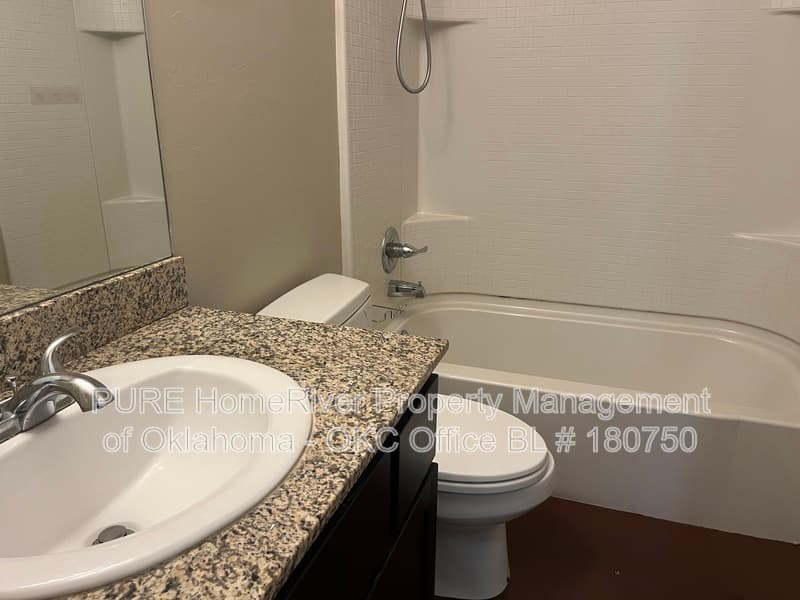 Edmond Condo: 214 Ashley Dr