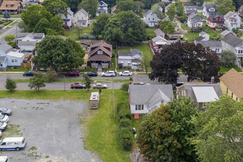 Troy House: 874 6th Avenue