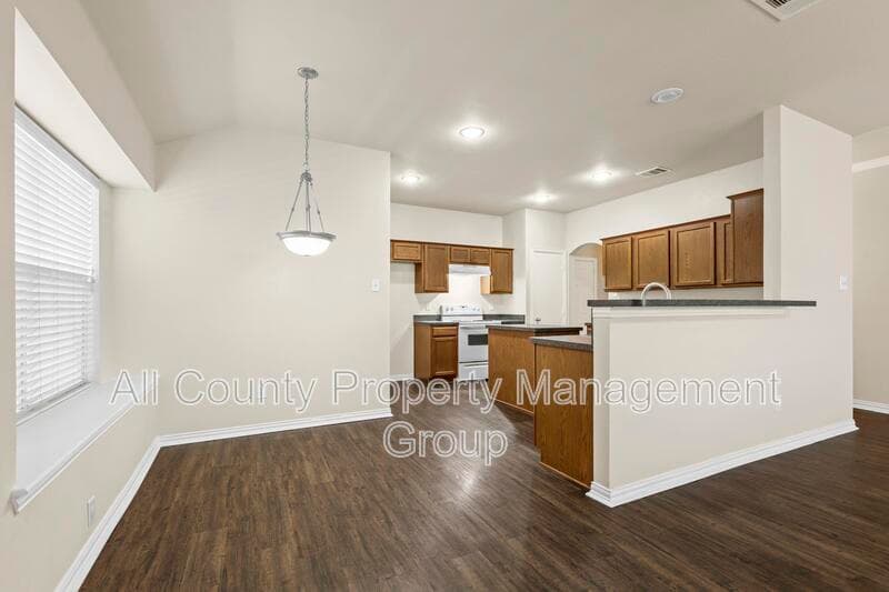 Fort Worth House: 4541 High Cotton Trail
