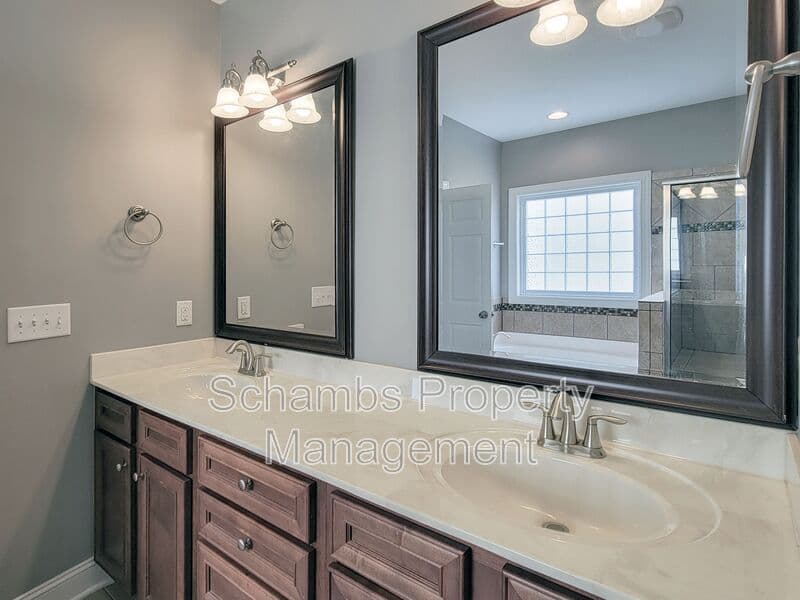 Fuquay Varina House: 414 Banagher Ln
