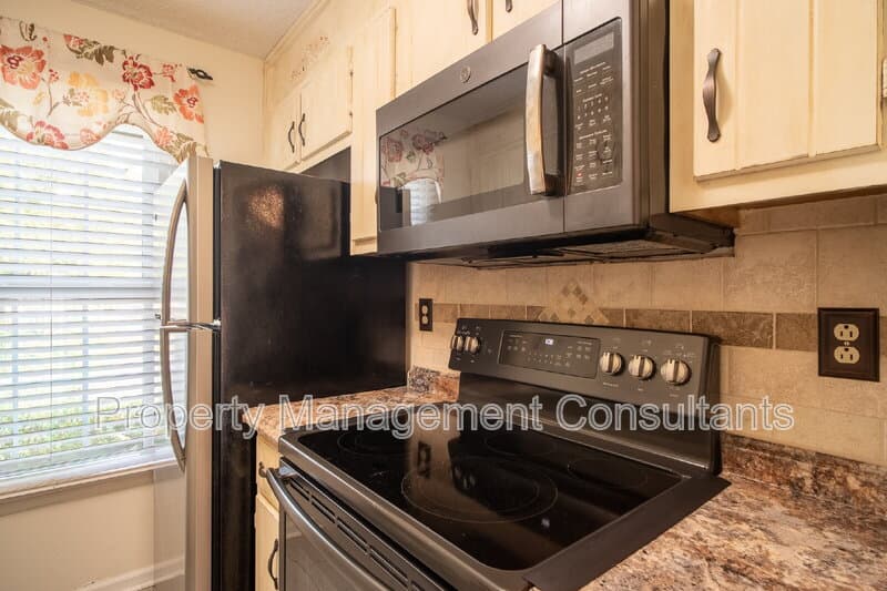 Huntsville Townhome: 8151 Oldfield Rd SW