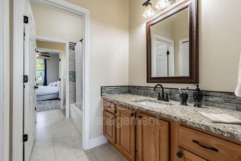 Apollo Beach House: 539 Treviso Dr