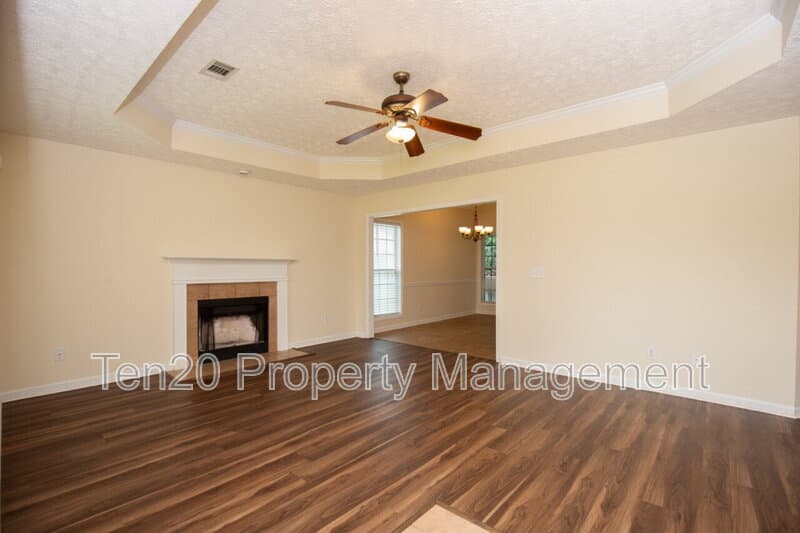 Columbus House: 9021 Sonoma Point Dr