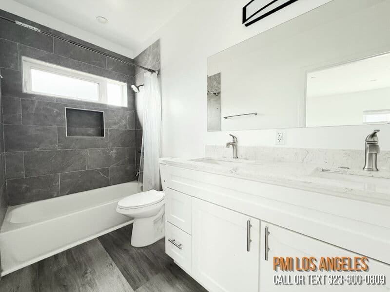 Los Angeles Condo: 1260 1/2 Leighton Avenue