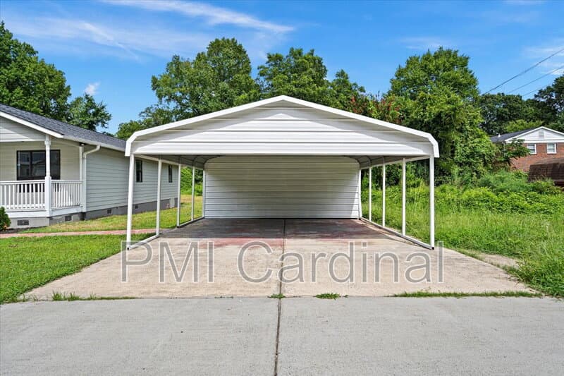 Charlotte House: 2117 Wilson Ave