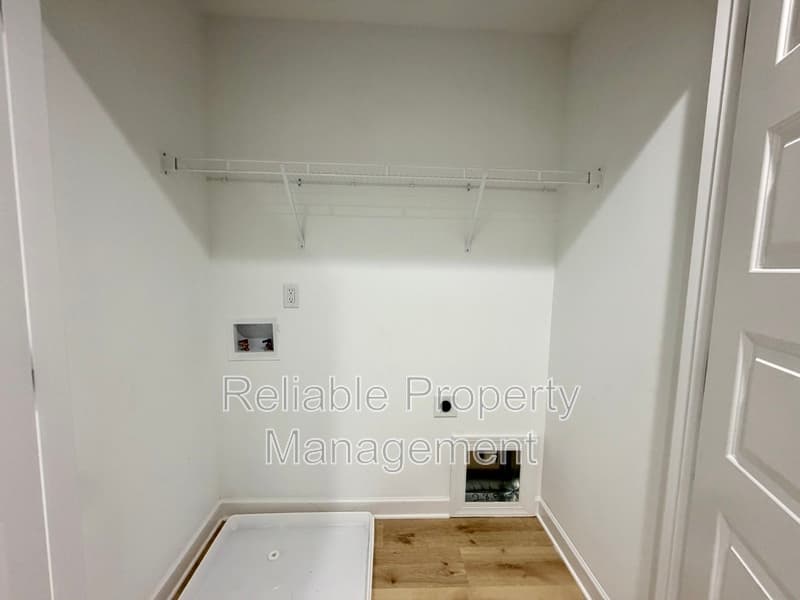 Pine Level Townhome: 422 W Main St