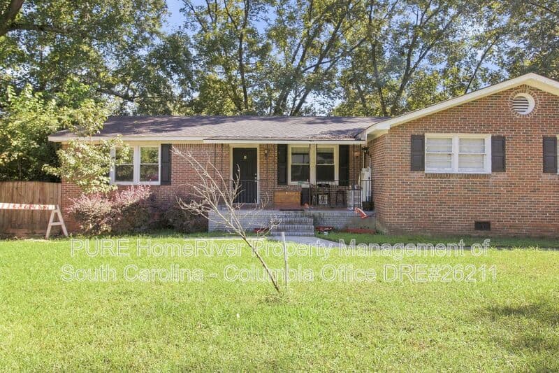 Columbia House: 3624 Live Oak St