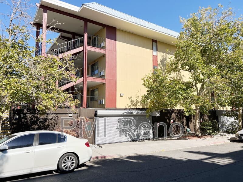 Reno Apartment: 160 Park Street