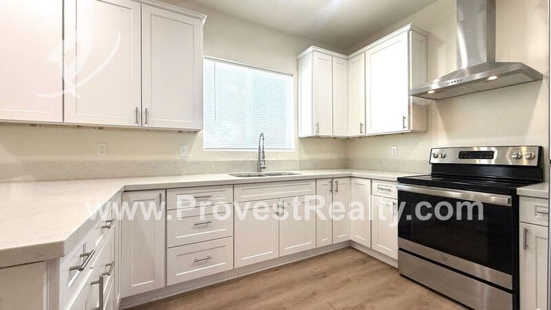 Apple Valley House: 20125 Zuni Rd