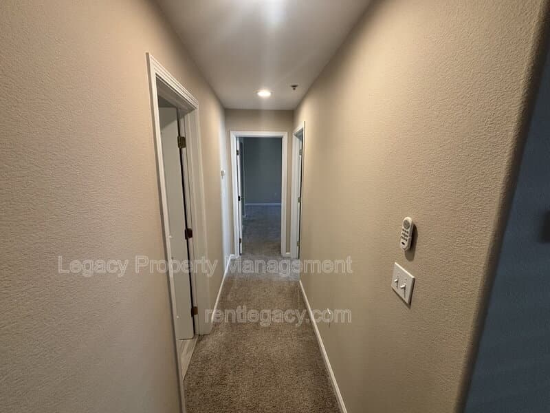 Folsom Condo: 108 Esplanade Circle