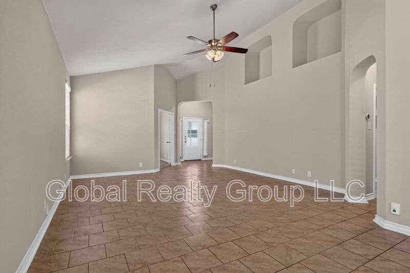 San Antonio House: 14918 Goldfinch Wy