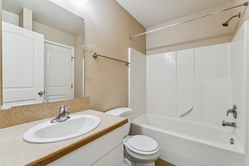Boise Townhome: 7906 West Colehaven Court
