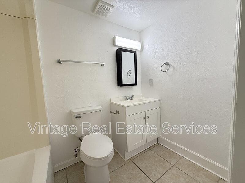 St. Petersburg Condo: 3301 58th Ave S