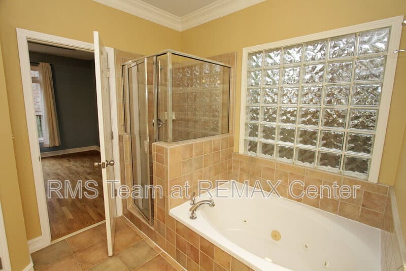 Atlanta House: 1360 Eastgate Ct SE