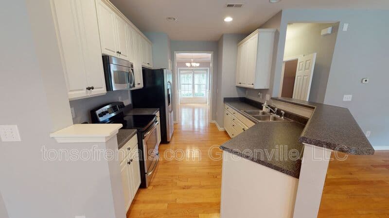 Greenville Townhome: 106 Heavenly Way