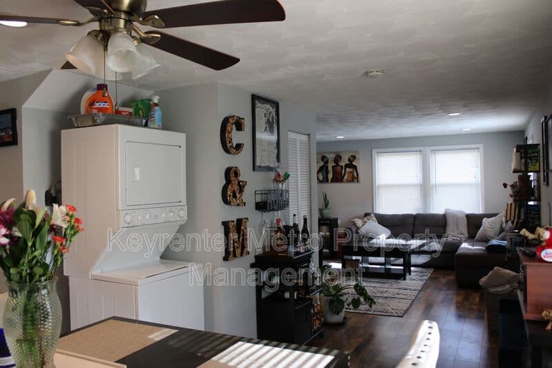 Hyattsville Townhome: 1806 Palmer Park Rd