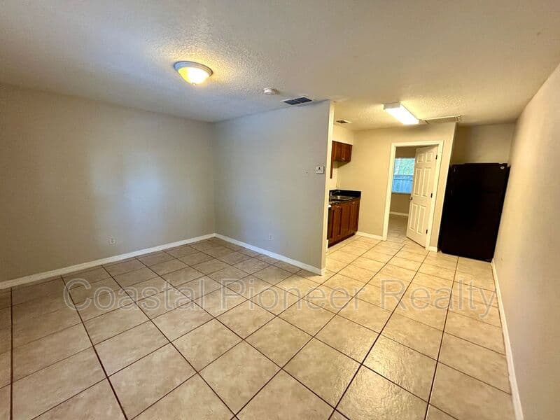 Tampa Condo: 11727 N 12th St