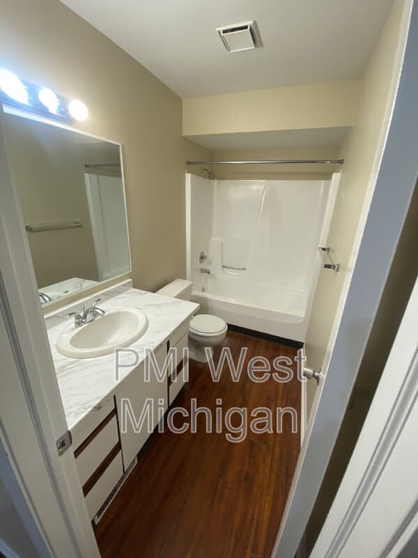 Grand Rapids Townhome: 6081 In The Pines Dr SE
