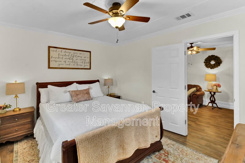 Rincon House: 304 East Fourth Street