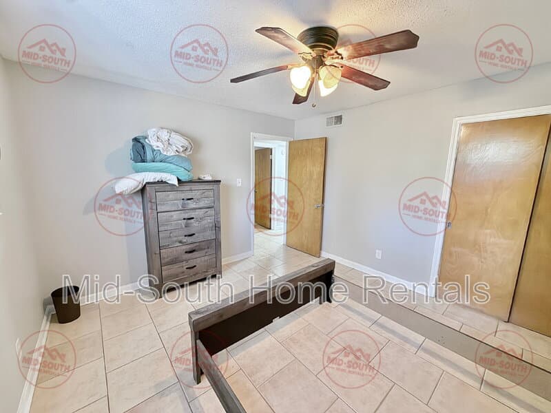 Memphis Condo: 129 Stonewall Ave.