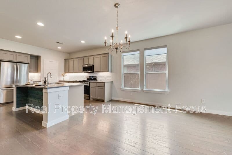 Little Elm House: 1617 Spoonbill Dr