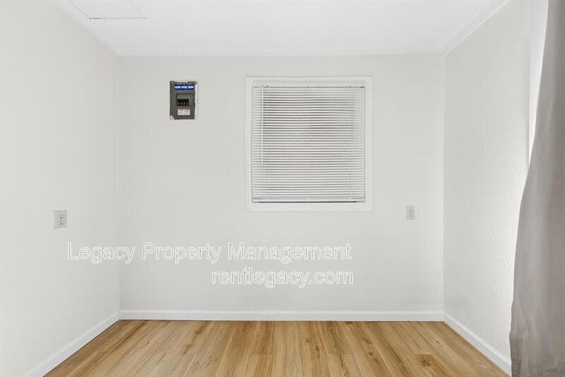 Sacramento House: 3617 Willow Street