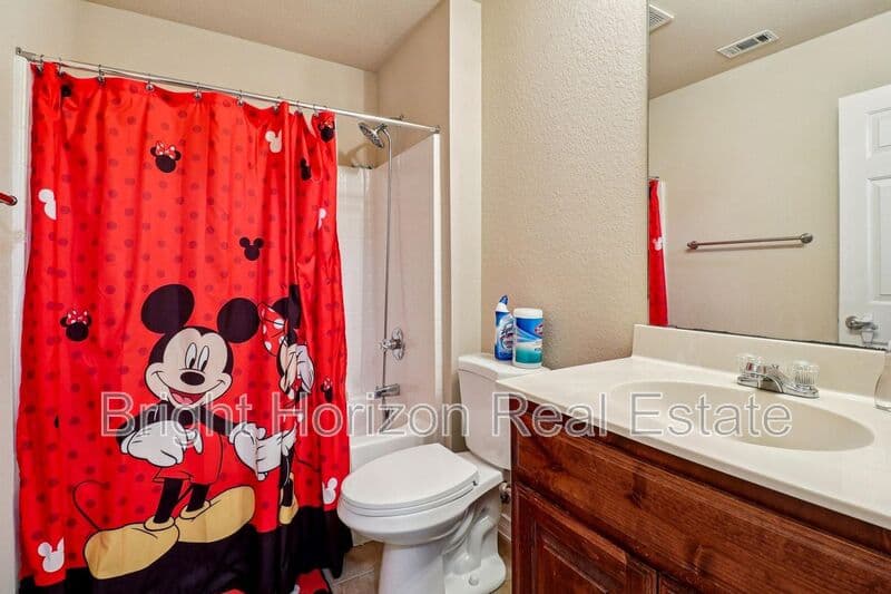 Fort Worth House: 8221 Mule Deer Run