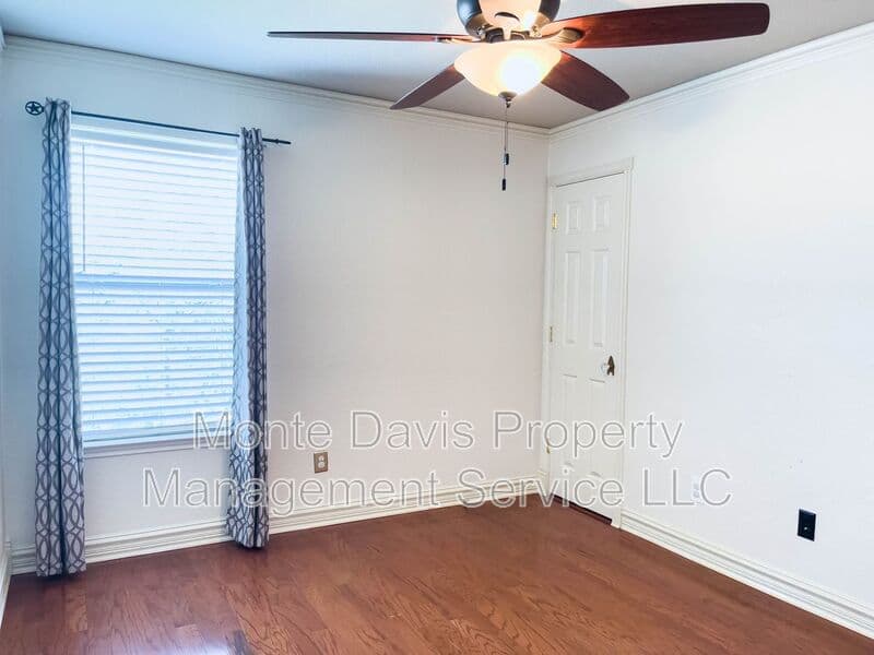 Cedar Park House: 601 Cherry Creek Drive
