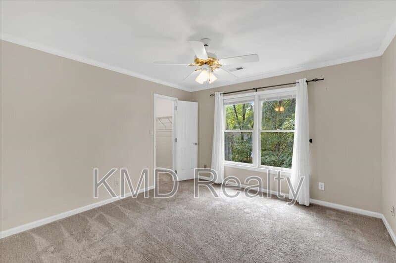 Charlotte House: 3112 English Sparrow Lane