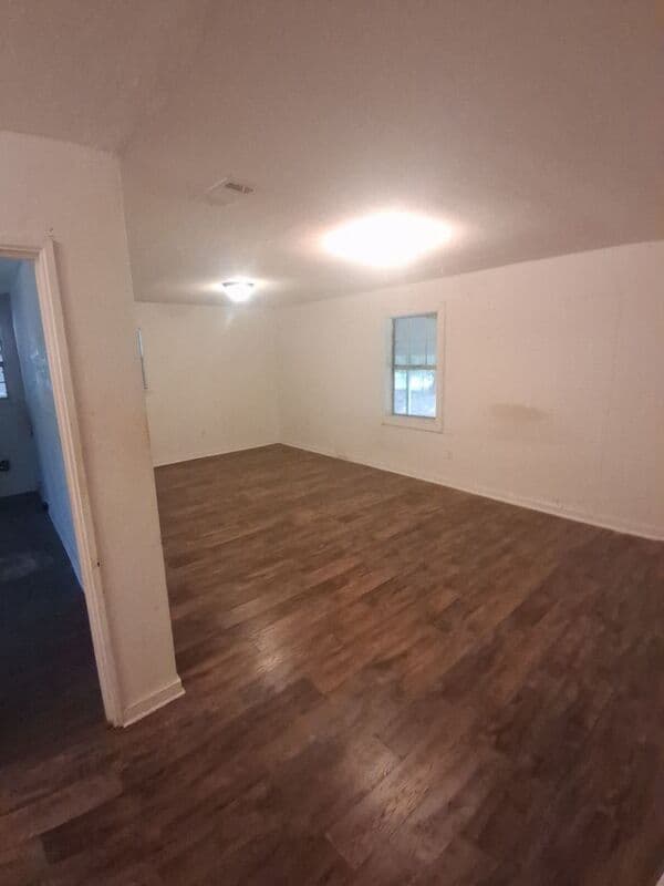 Jackson House: 3058 Woodside Drive