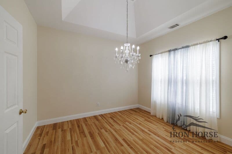 Athens House: 411 Timber Creek Dr