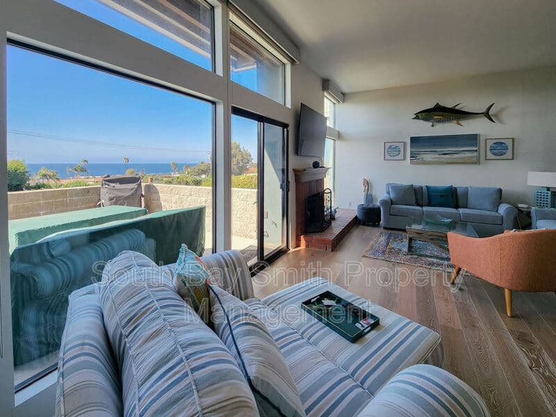 Redondo Beach Condo: 420 Palos Verdes Blvd