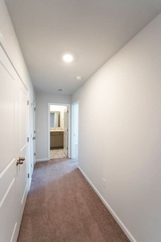Port Wentworth House: 8J Crabapple Circle