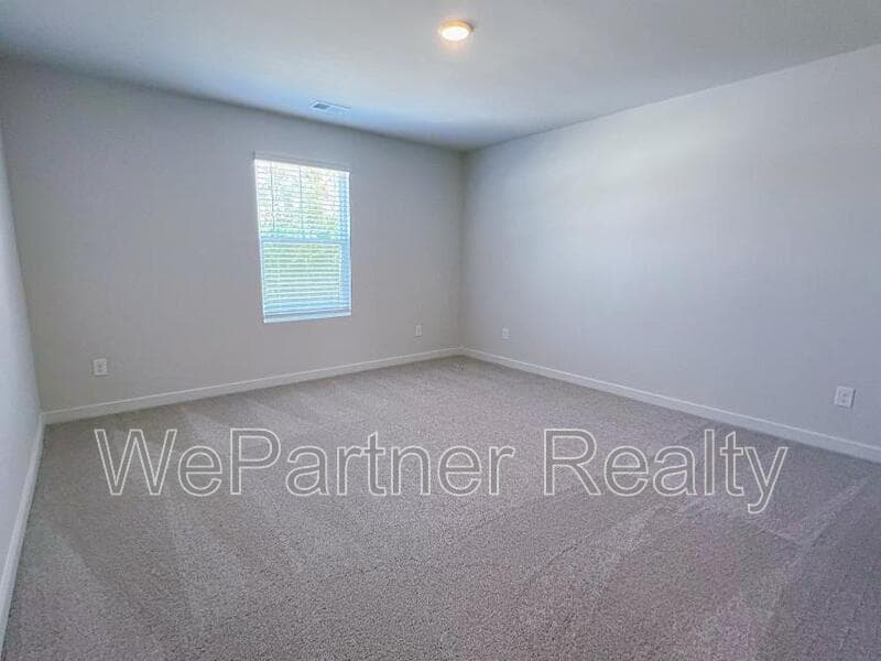 Douglasville House: 7225 Lacey Dr