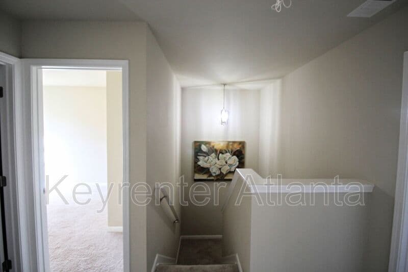 Dallas House: 12 Crown Dr