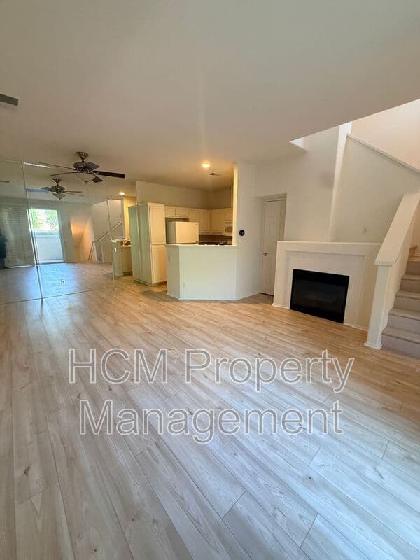 Anaheim House: 7776 E Portofino Ave