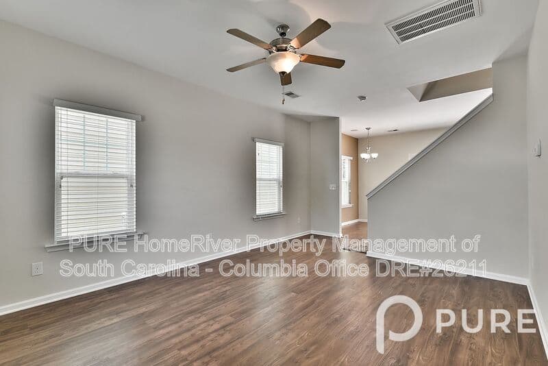 West Columbia House: 512 Spanish Leaf Lane
