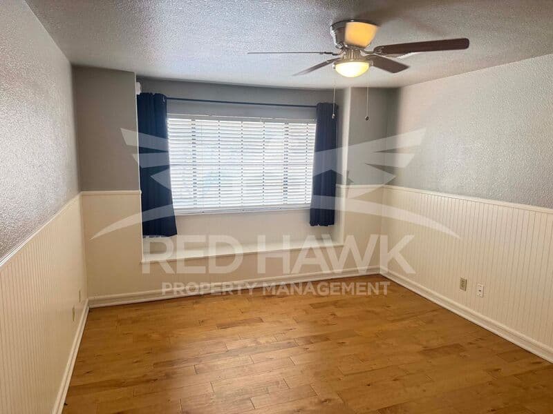 Tempe House: 25 W La Vieve Ln