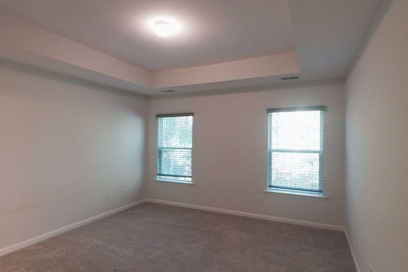Richmond Hill House: 34 Crown Ct
