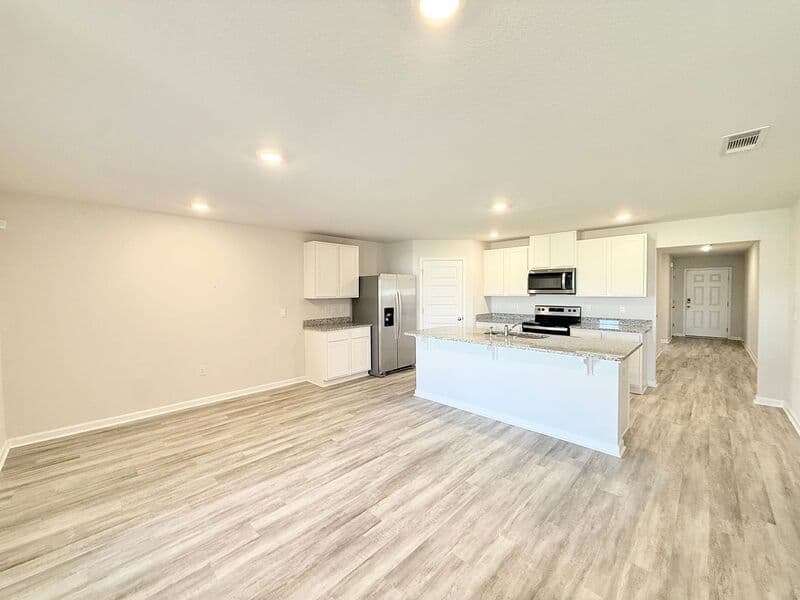 Milton House: 5487 Silverbell Dr