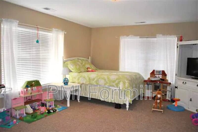 Rock Hill House: 2011 Hayes Drive