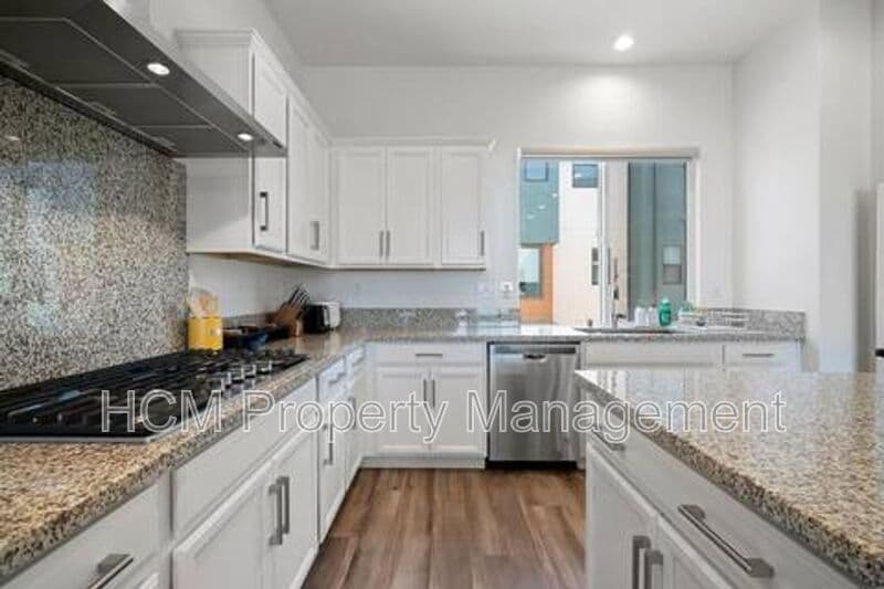 Irvine House: 102 Keeper