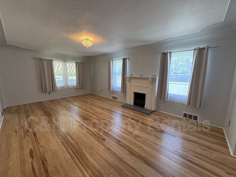 Billings Condo: 2423 Pine Street - 1