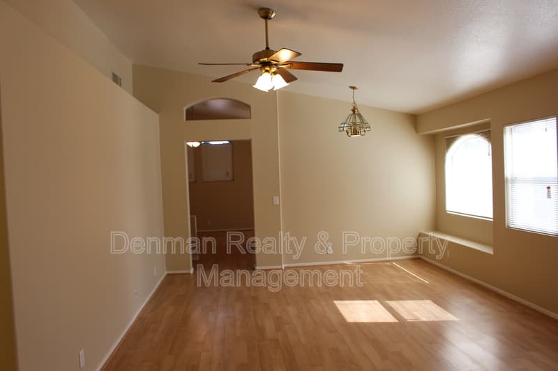 Chandler House: 807 W. Kesler Lane
