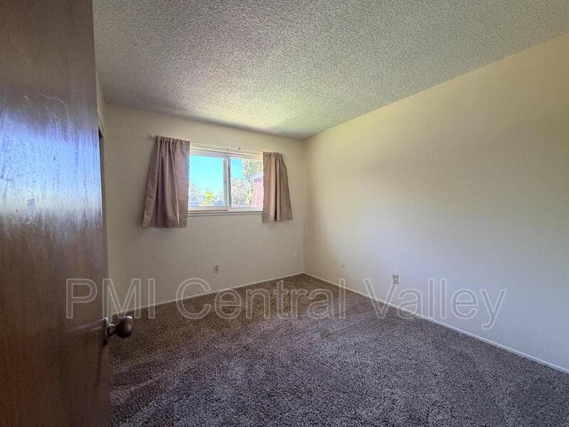Stockton Condo: 324 Felton Way