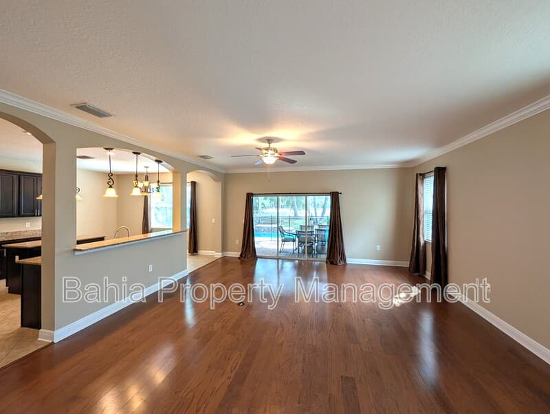 Tampa House: 7714 Landcare Ln